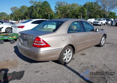 2004 Mercedes-Benz C 240 from USA, damaged, VIN WDBRF61J34A557919